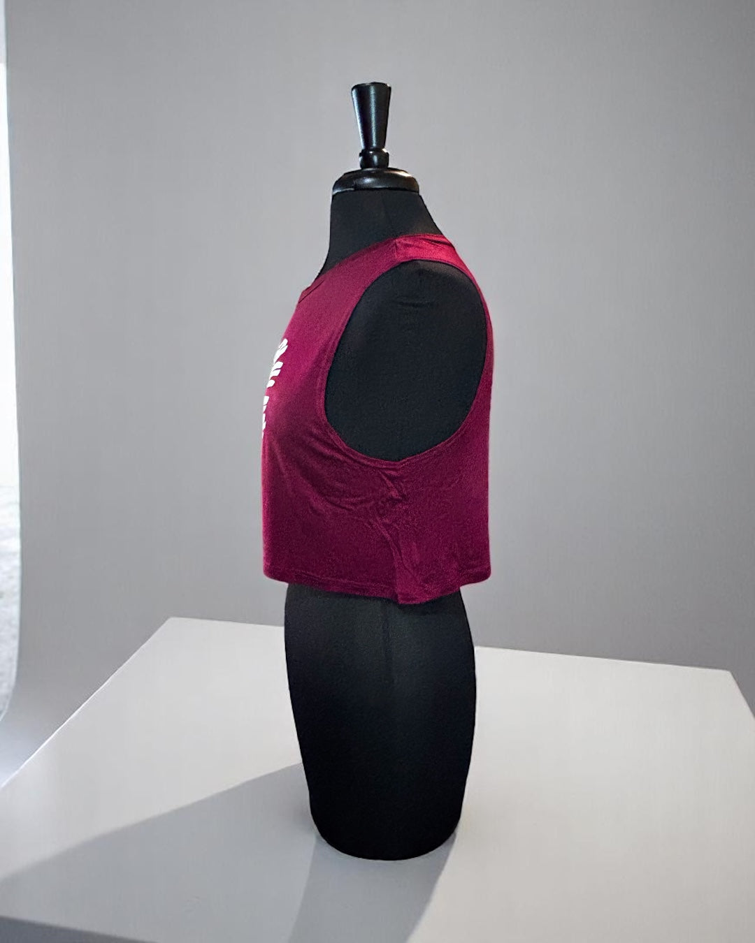Sleeveless Women Crop Heart Top