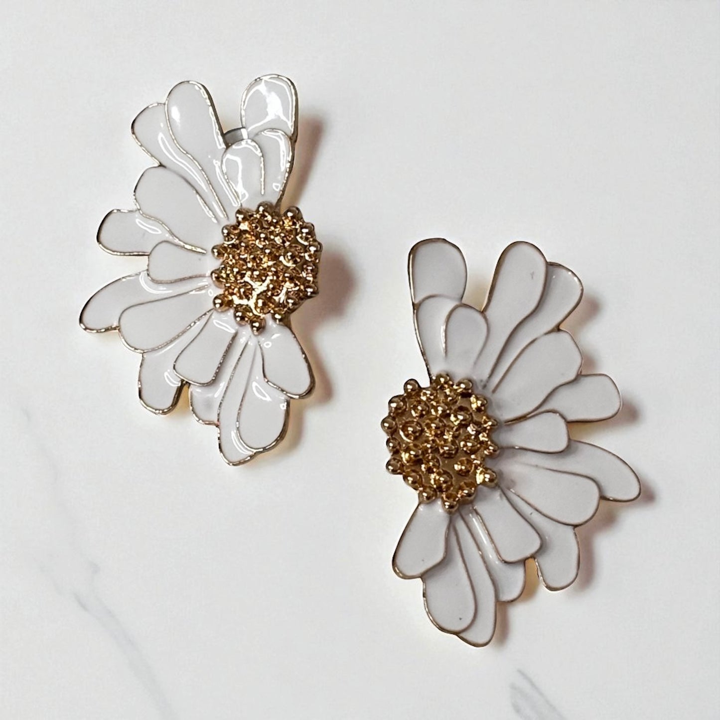 Elegant Vintage Flower Ear Studs