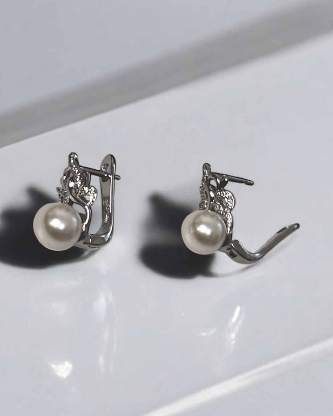 Sterling Silver Pearl Hoop Earring