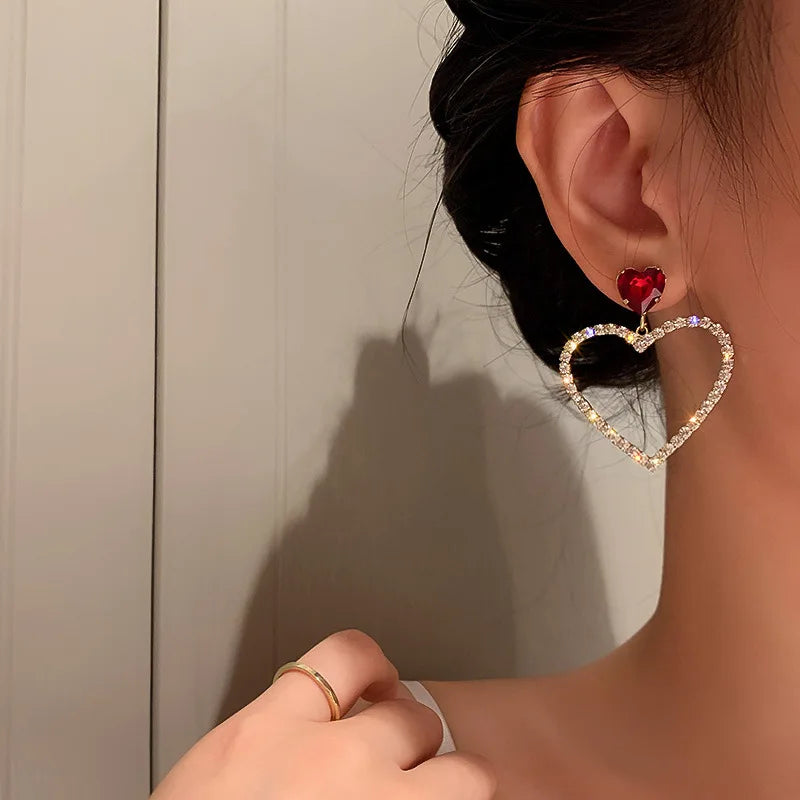 Pendientes colgantes con forma de corazón hueco y diamantes de imitación