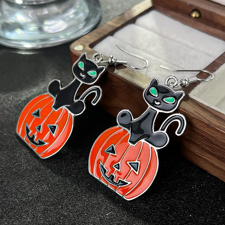 Black cat Over Pumpkin Earring