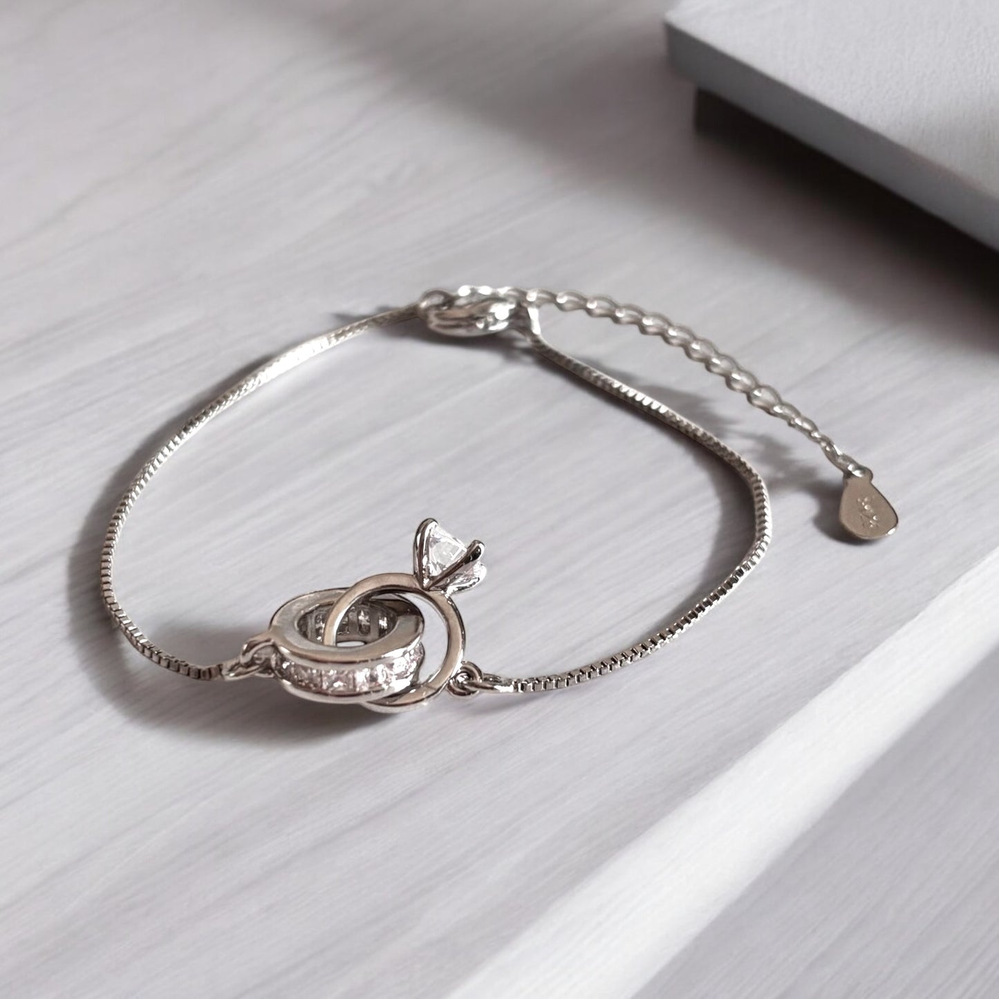 Sophisticated 925 Sterling Silver Bracelet
