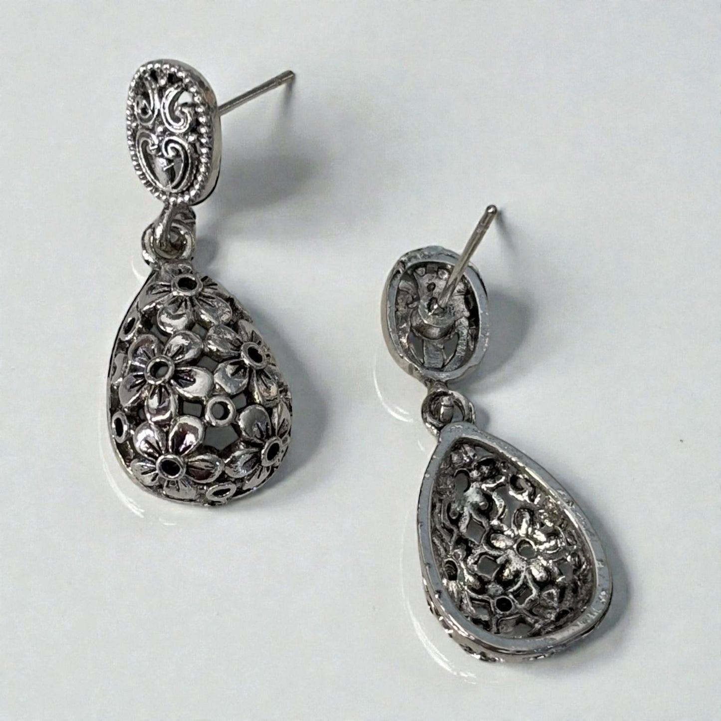 Silver Small Dangle Flower Earring