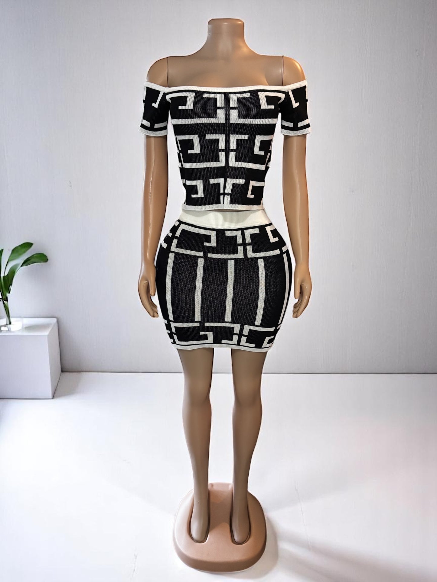 Off The Shoulder Geometric Print Set