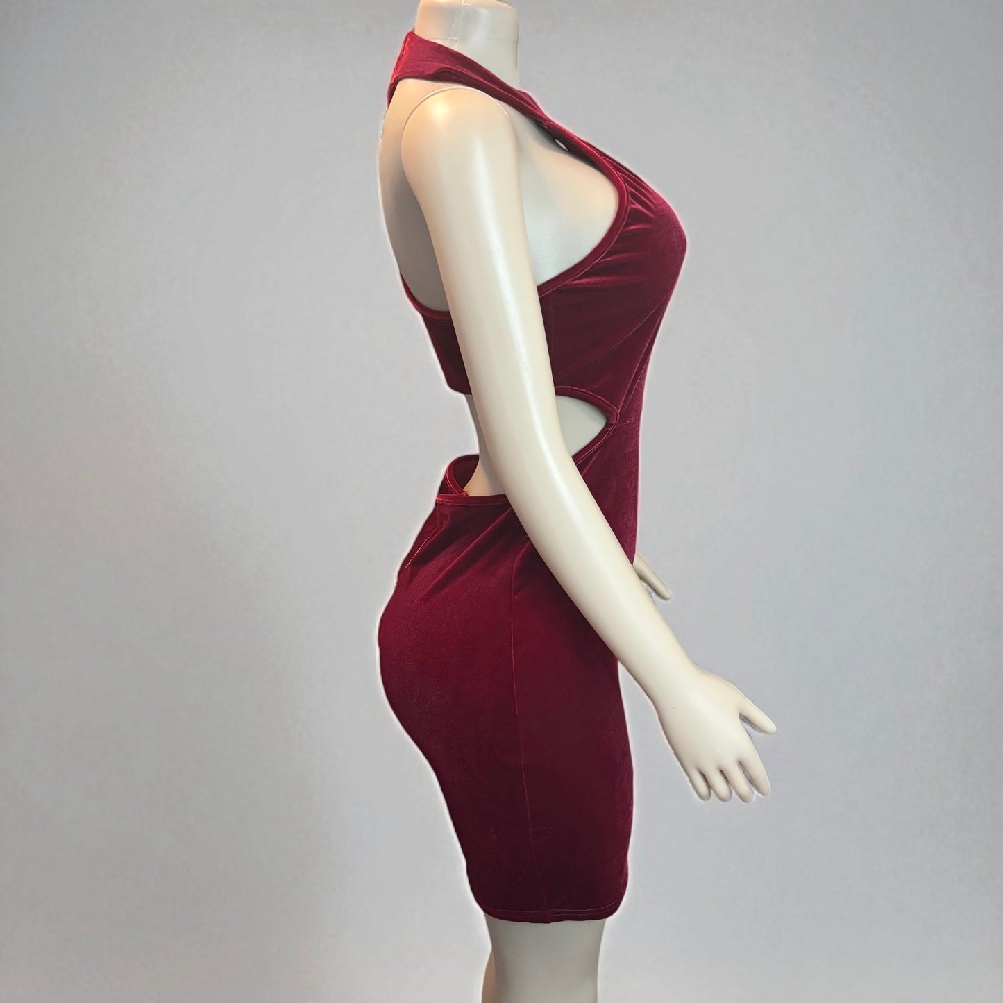 Vestido mini sin mangas de terciopelo con cuello halter para mujer