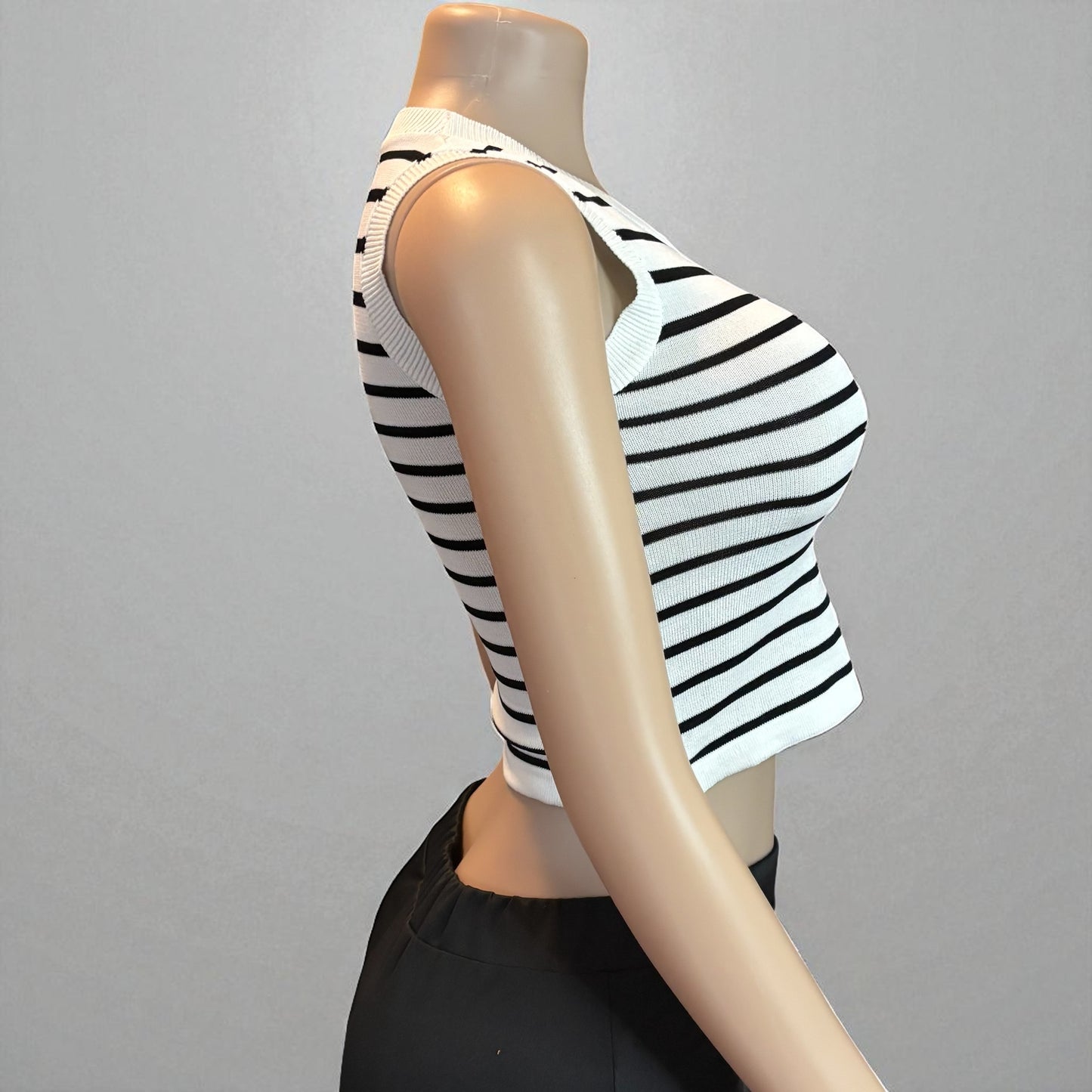 Striped Sleeveless Knitted Base Shirt