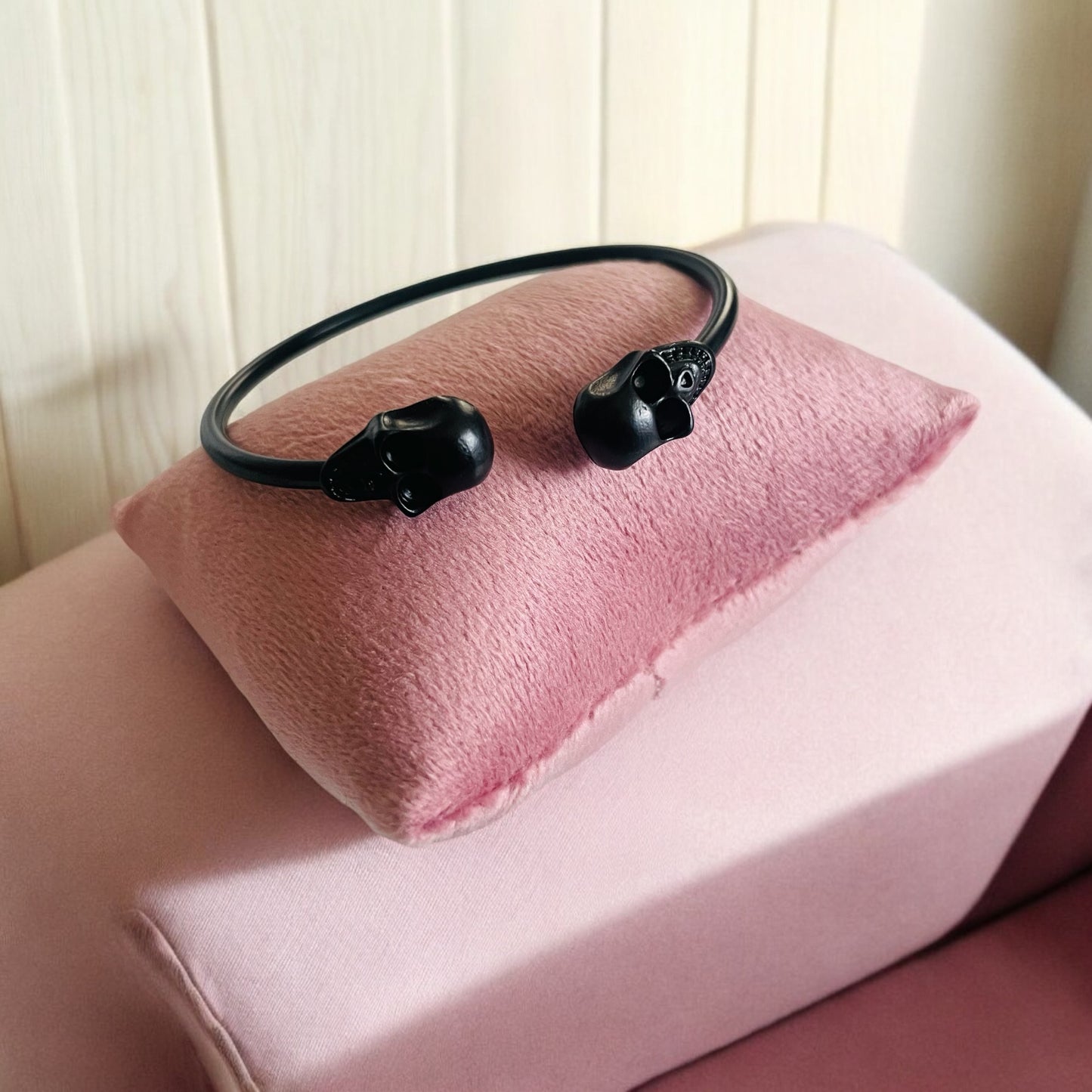 2 Skull Heads Open Bracelet