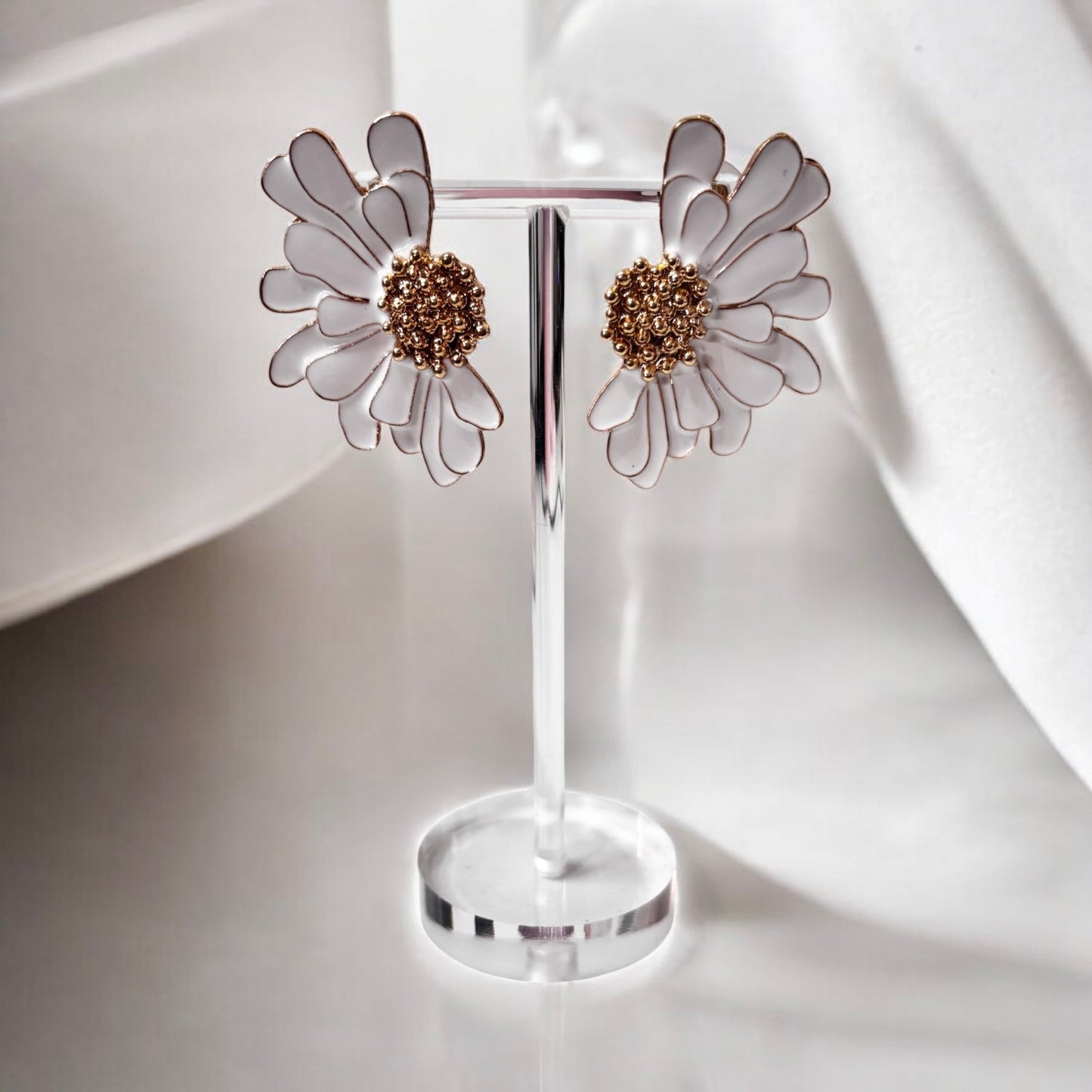 Elegant Vintage Flower Ear Studs