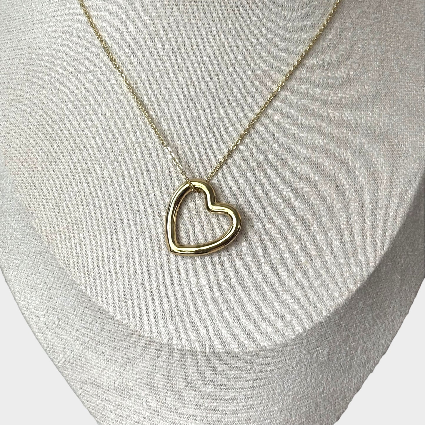 Multicolor Heart Pendant Necklace