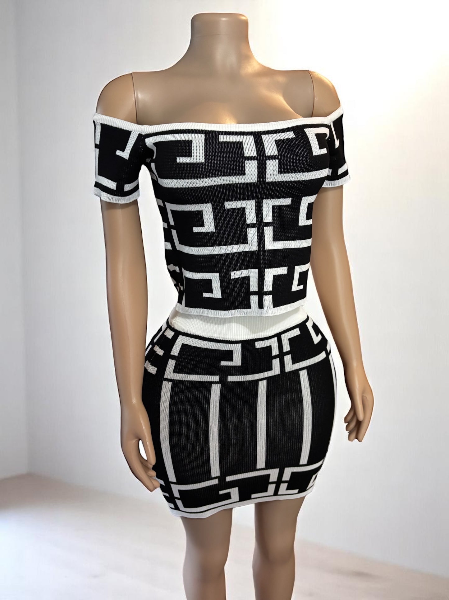 Off The Shoulder Geometric Print Set