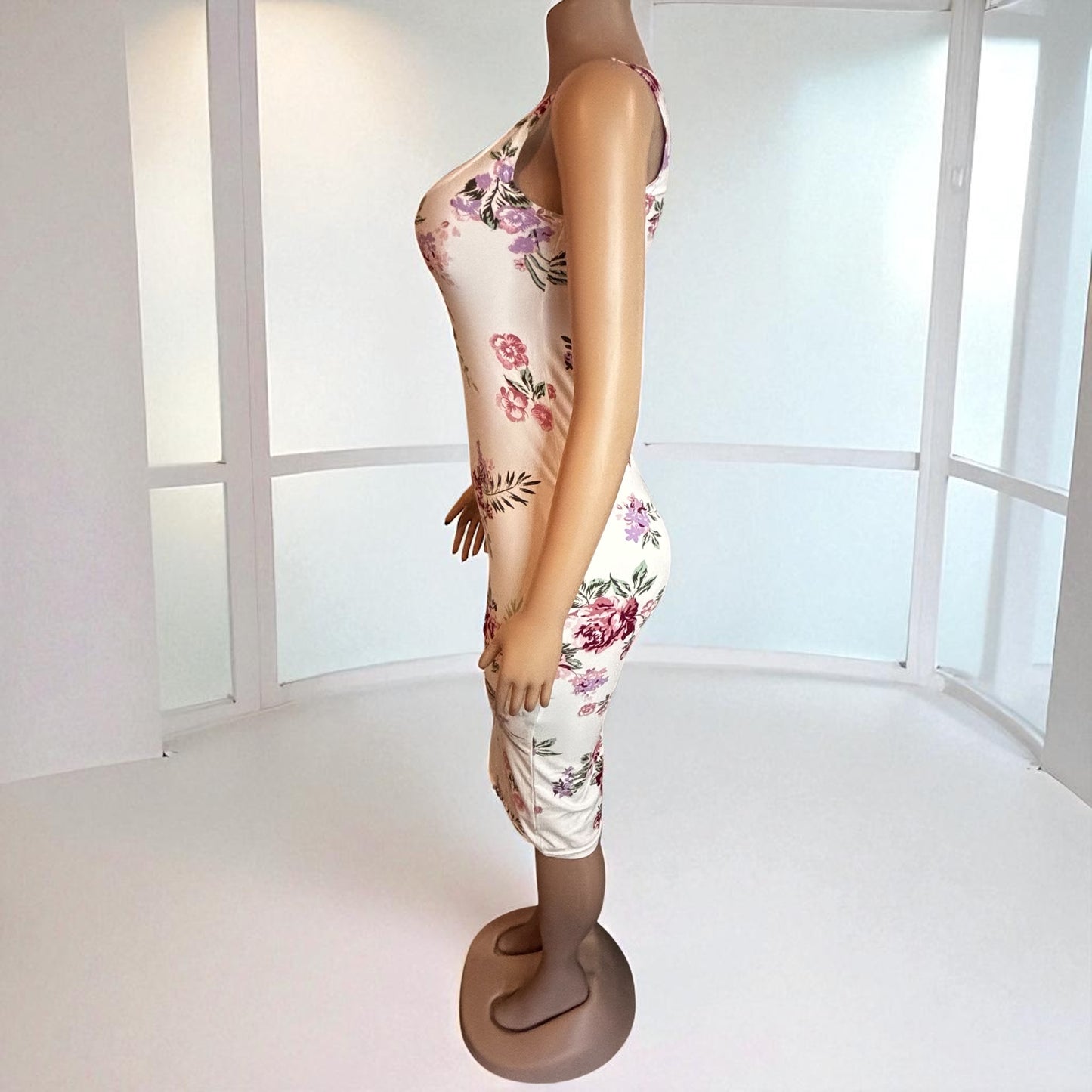 Vestido de punto suave con estampado floral color marfil para mujer