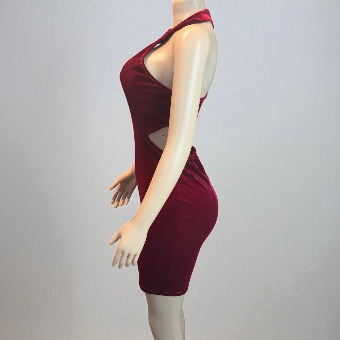 Vestido mini sin mangas de terciopelo con cuello halter para mujer