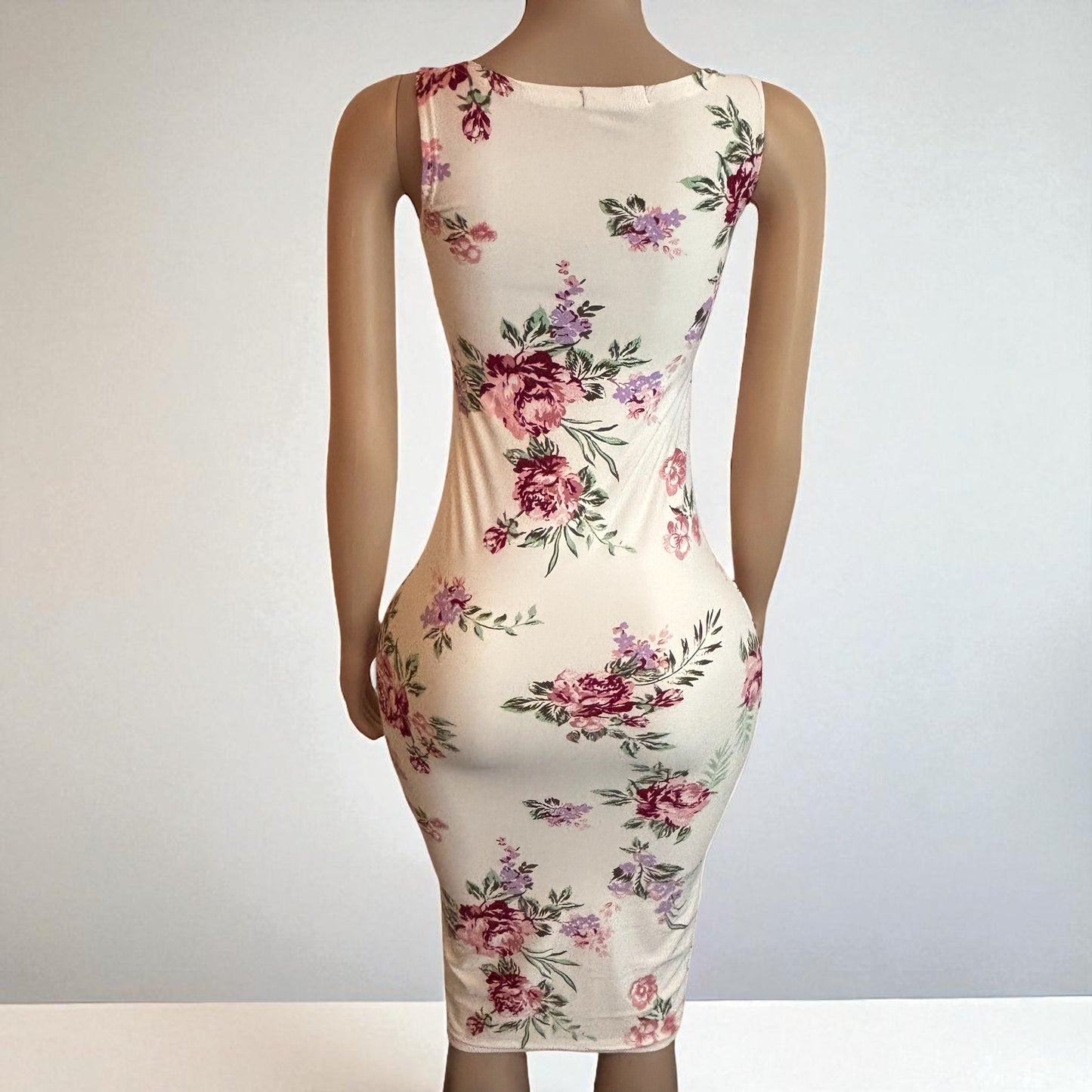 Vestido de punto suave con estampado floral color marfil para mujer