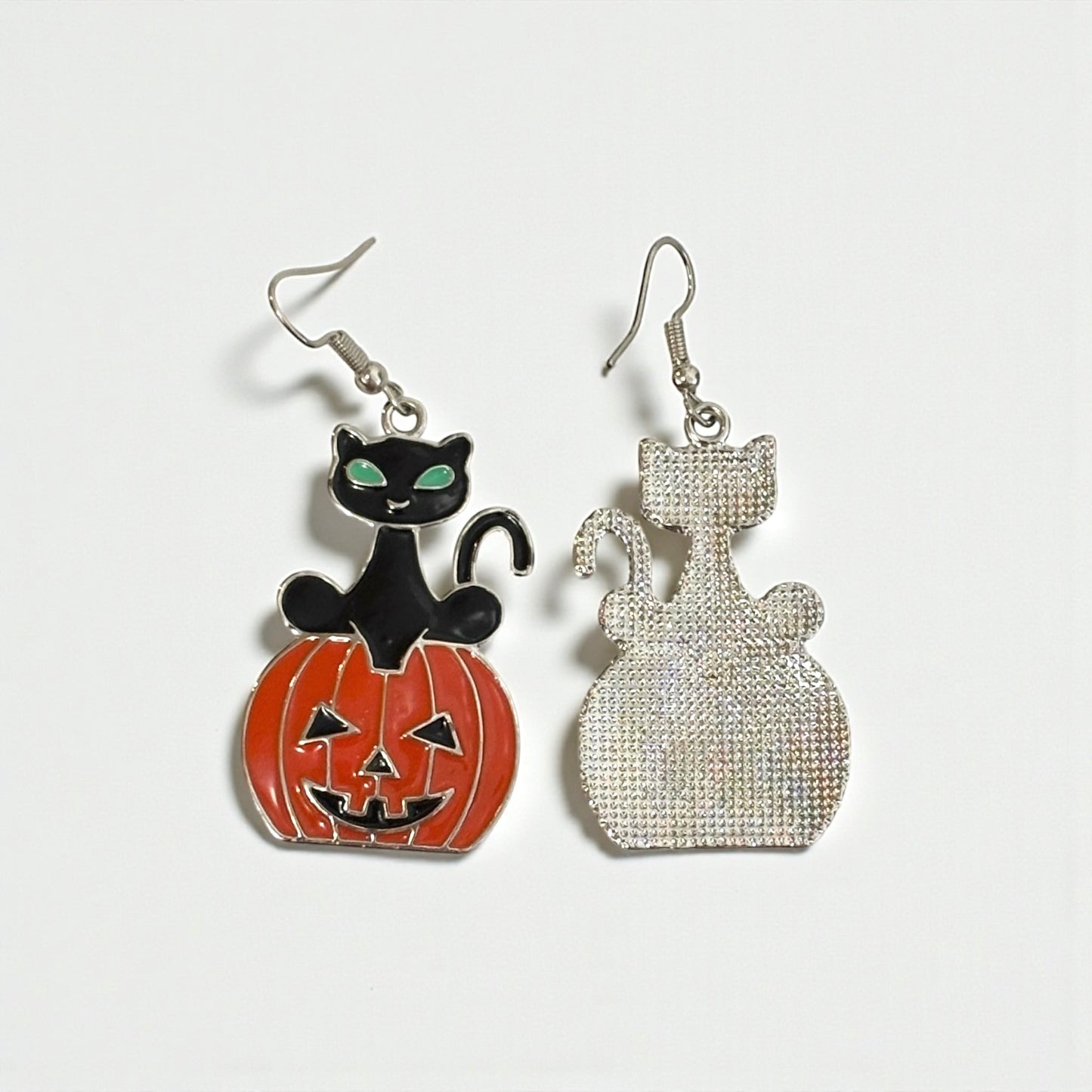 Black cat Over Pumpkin Earring