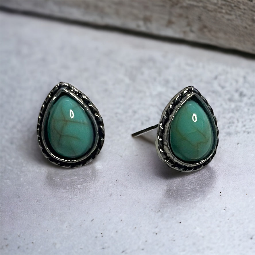Classic Green Stone Small Earring