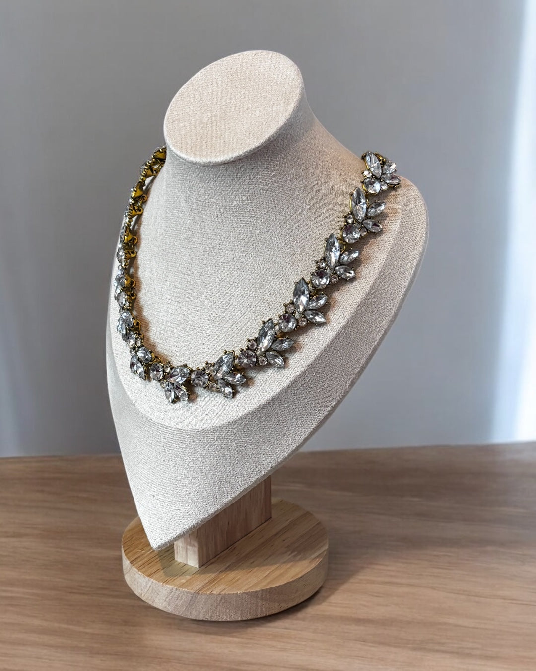 Elegant Floral Vintage Choker