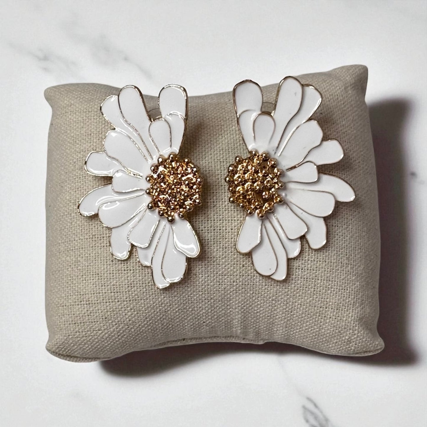 Elegant Vintage Flower Ear Studs