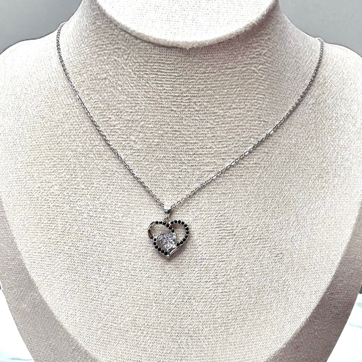 Black Silver Elegant Heart Pendant Necklace