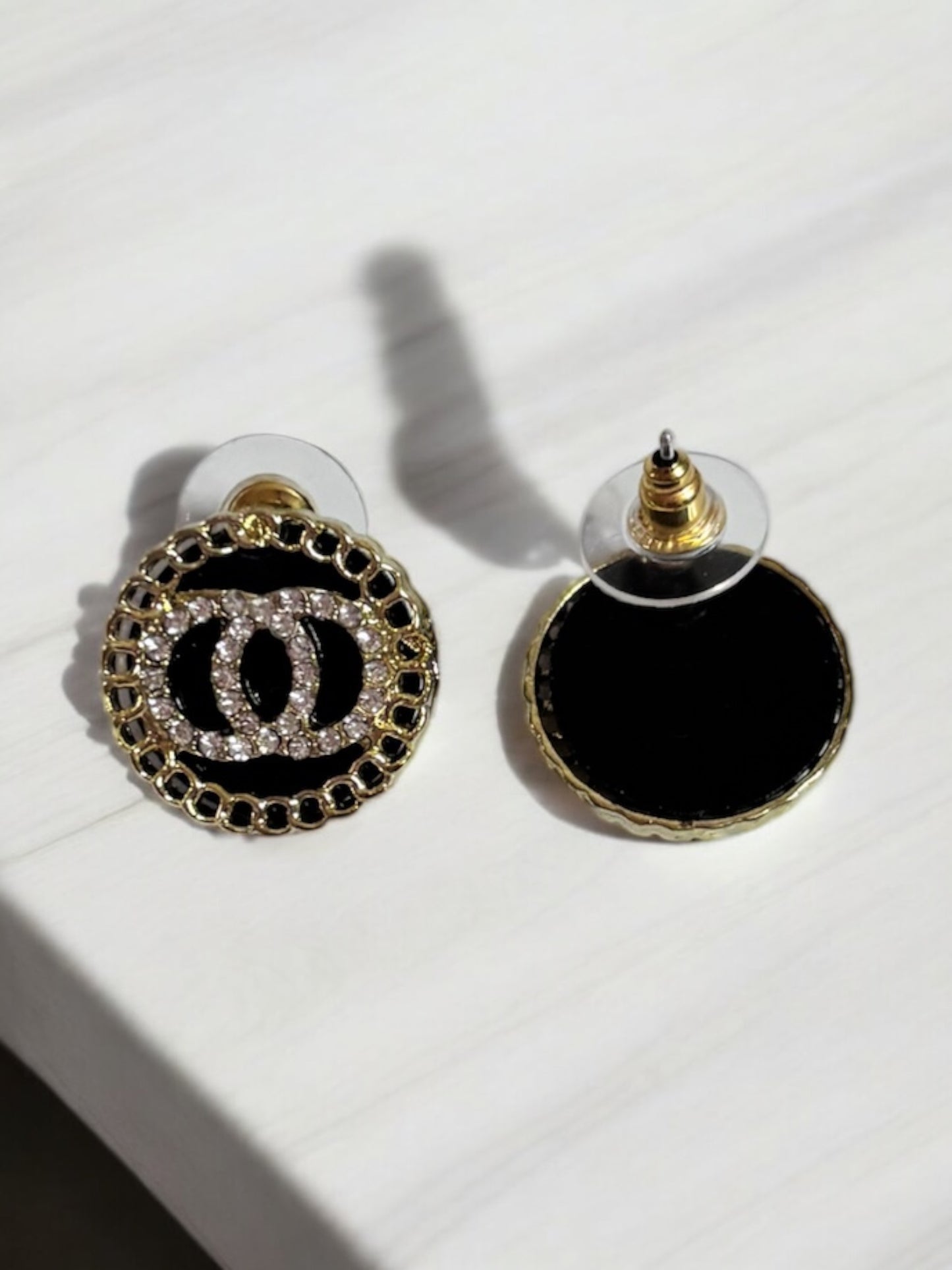 Elegantes pendientes de botón con doble círculo redondo