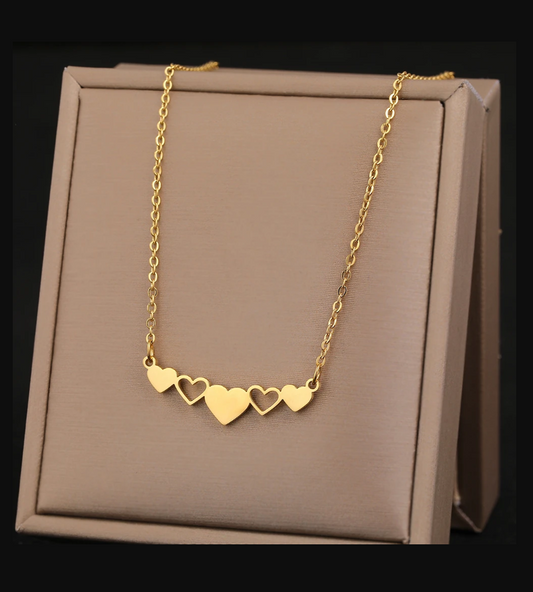 Heart Pendant Women Gold Necklace