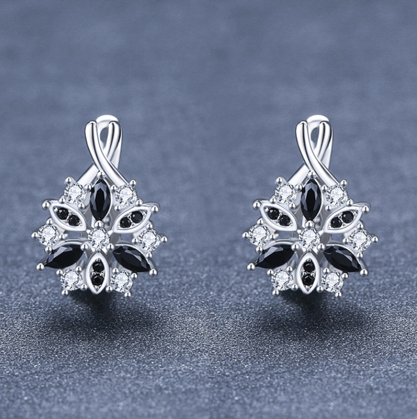 Pendientes de aro con flores negras y plateadas