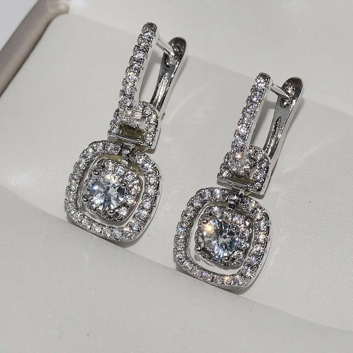 Pendientes elegantes de mujer con circonitas cuadradas