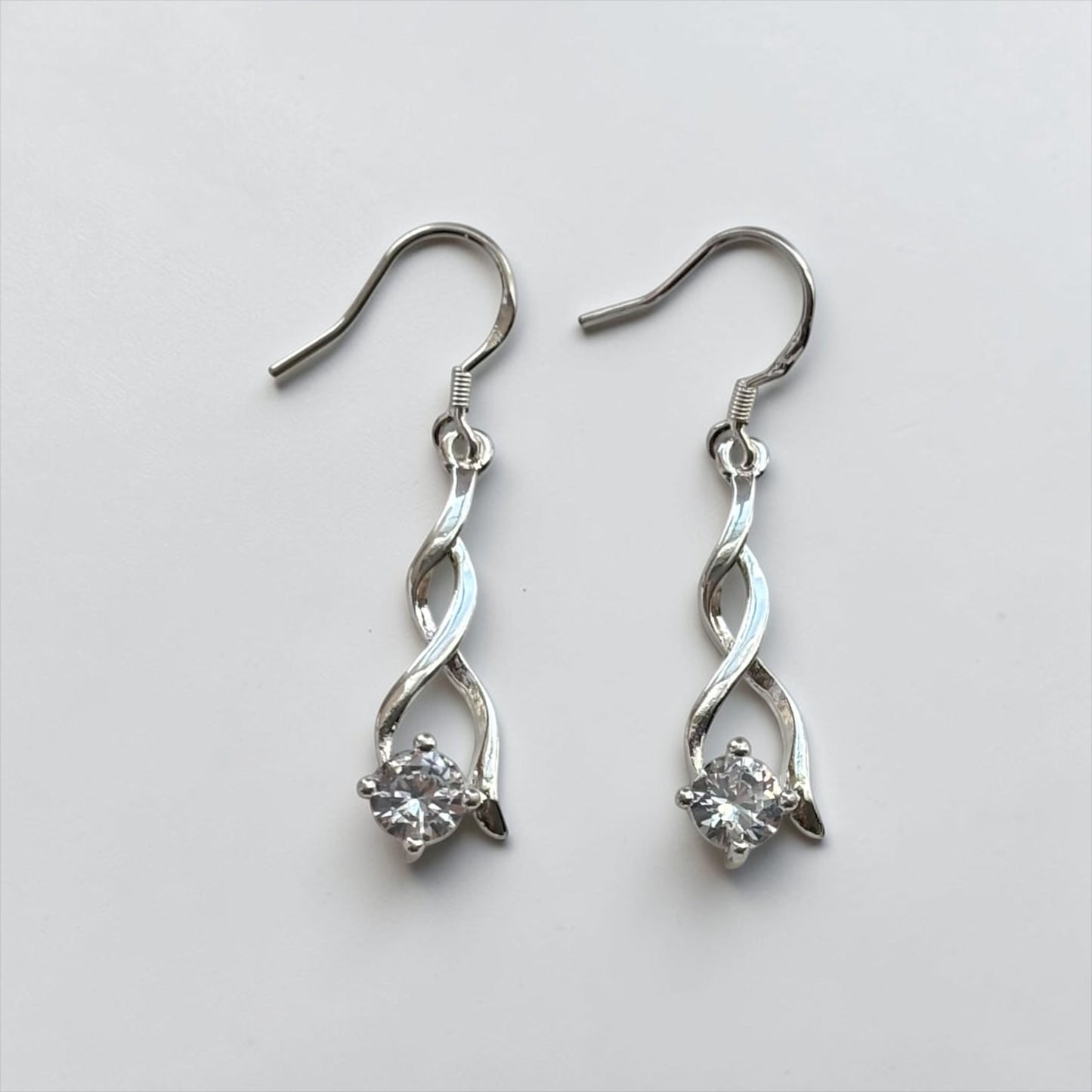 Elegantes pendientes colgantes de cristal