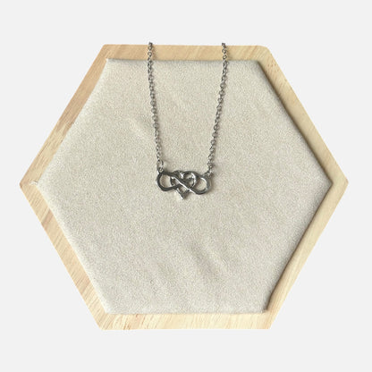 Collar romántico de plata con el infinito y el amor eterno