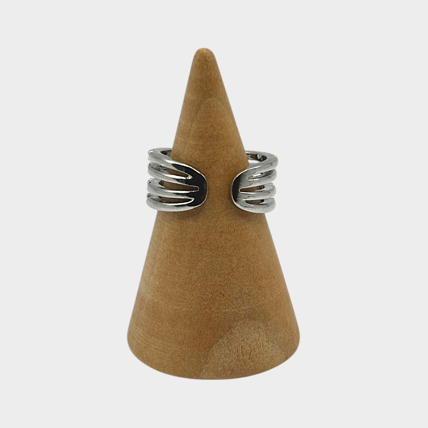 Anillo ajustable de circonitas con nudos cruzados
