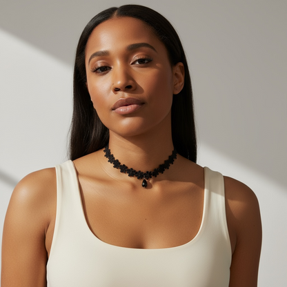 Gargantilla fresca de encaje floral