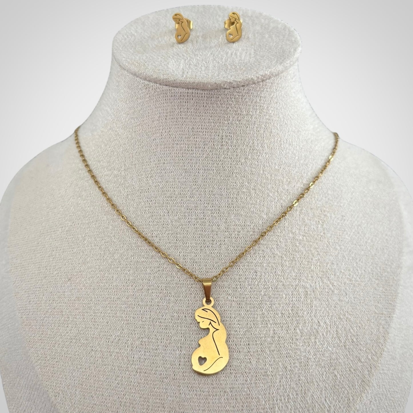 Hermoso conjunto de pendientes y collar para futura mamá