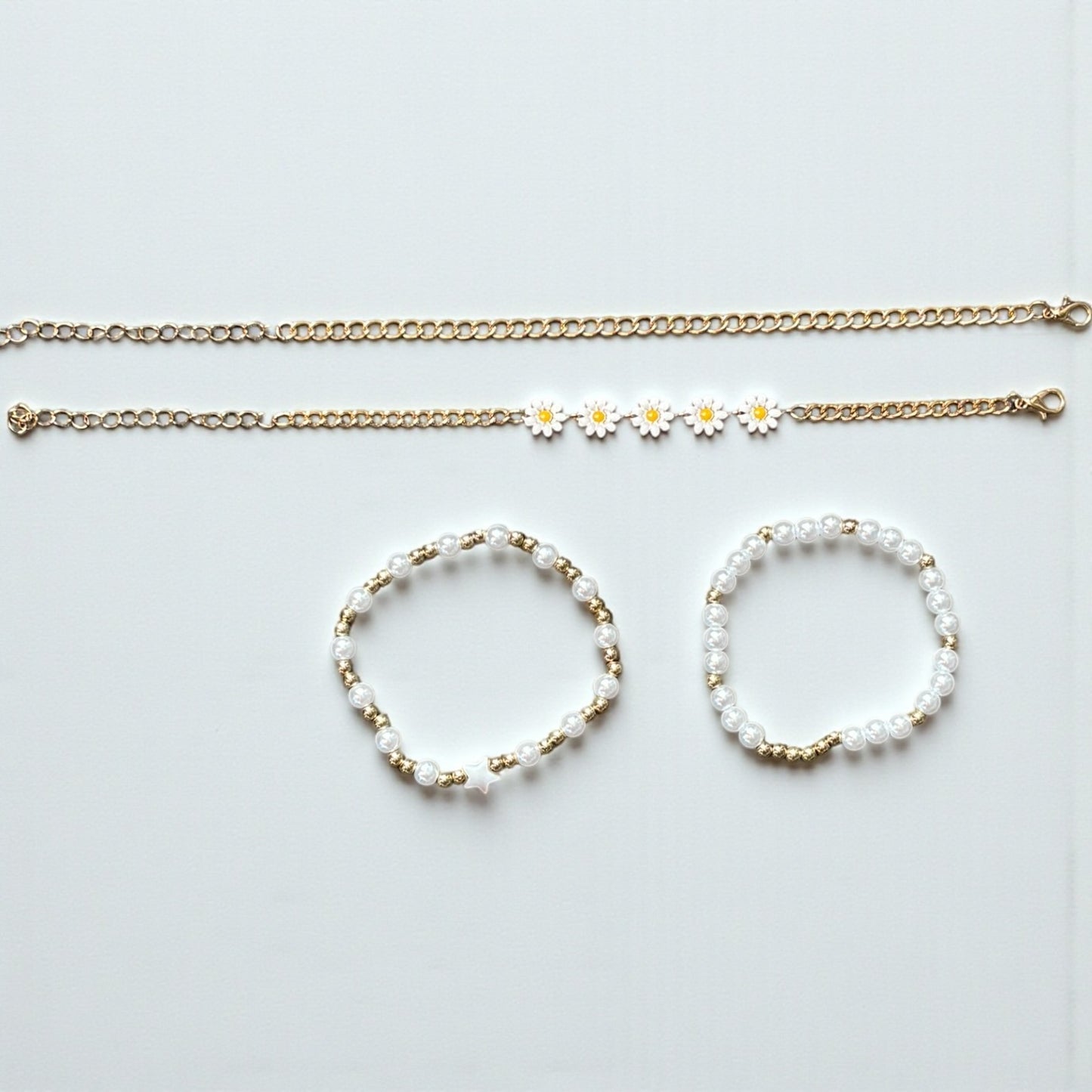 Daisy Flower Pearl Bracelet Set