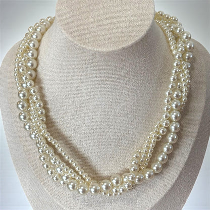 Chic & Classy Pearl Choker Necklace