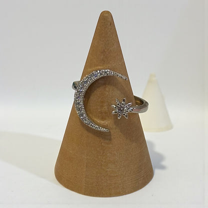 Moon Star Dazzling Open Finger Ring