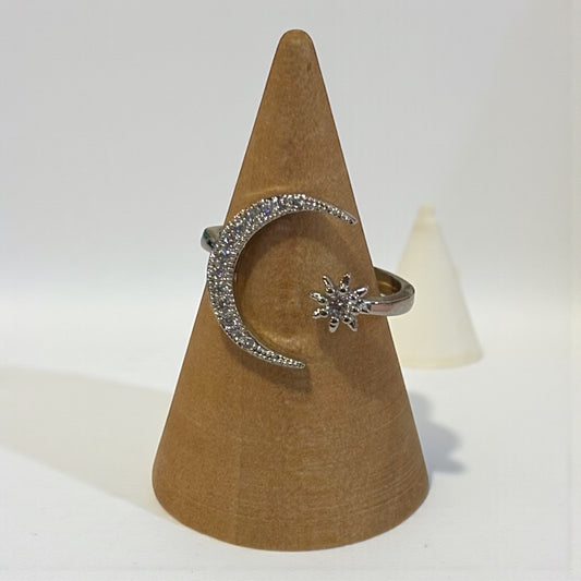 Moon Star Dazzling Open Finger Ring