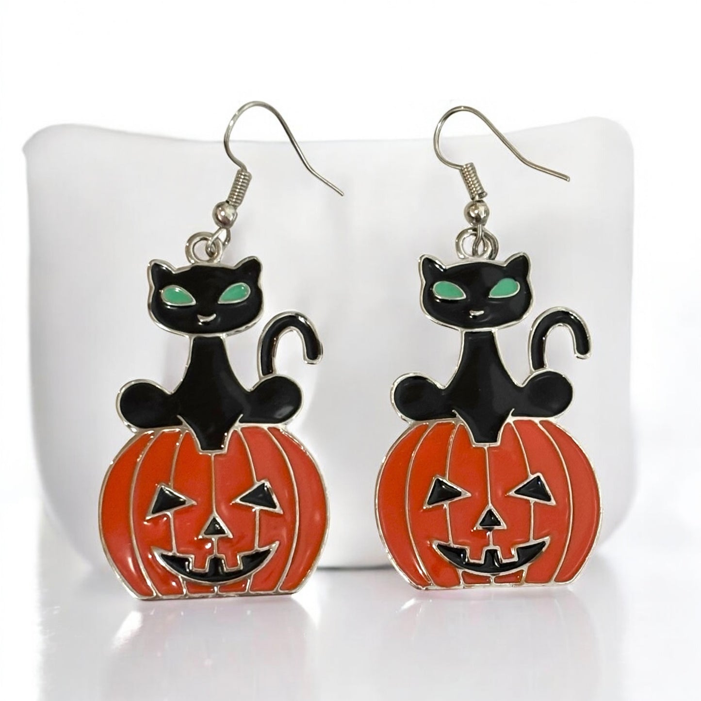 Black cat Over Pumpkin Earring