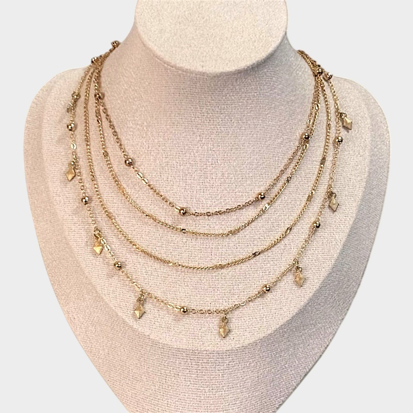 Collar vintage de oro multicapas