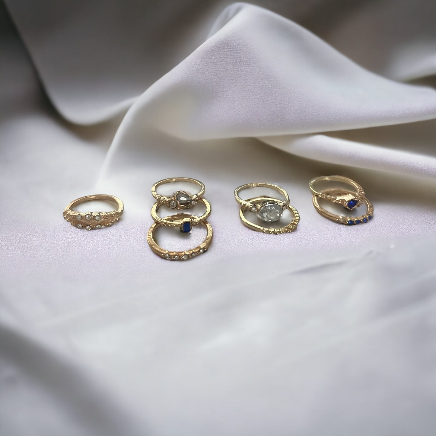 Conjunto de anillos vintage dorados y azules