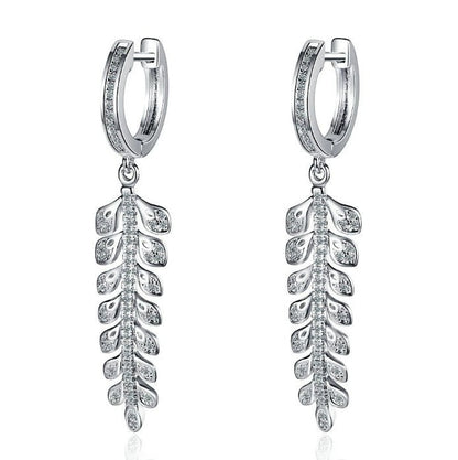 Pendientes circulares con forma de hoja