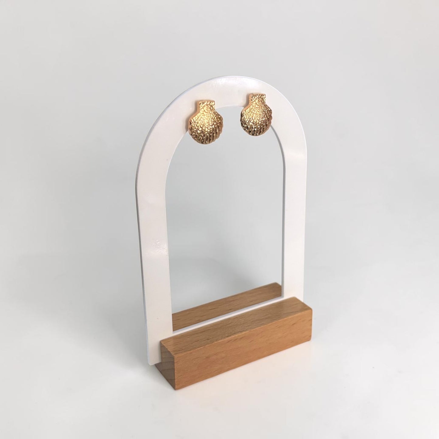 Dainty Gold Scallop Shell Stud Earrings