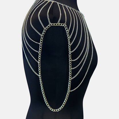 Cadena elegante con cuerpo de metal dorado de múltiples capas