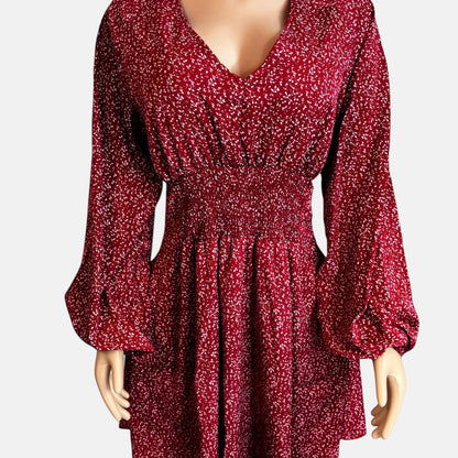 Vestido fluido color vino tinto con volantes para mujer