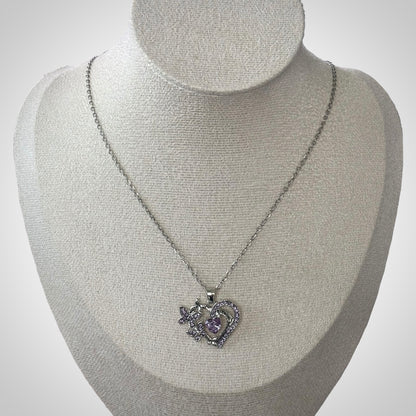 Collar con colgante de mariposa y corazón