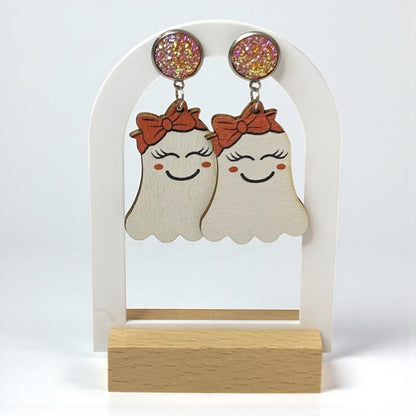 Smiling Girly Ghost Bow & Eyelashes