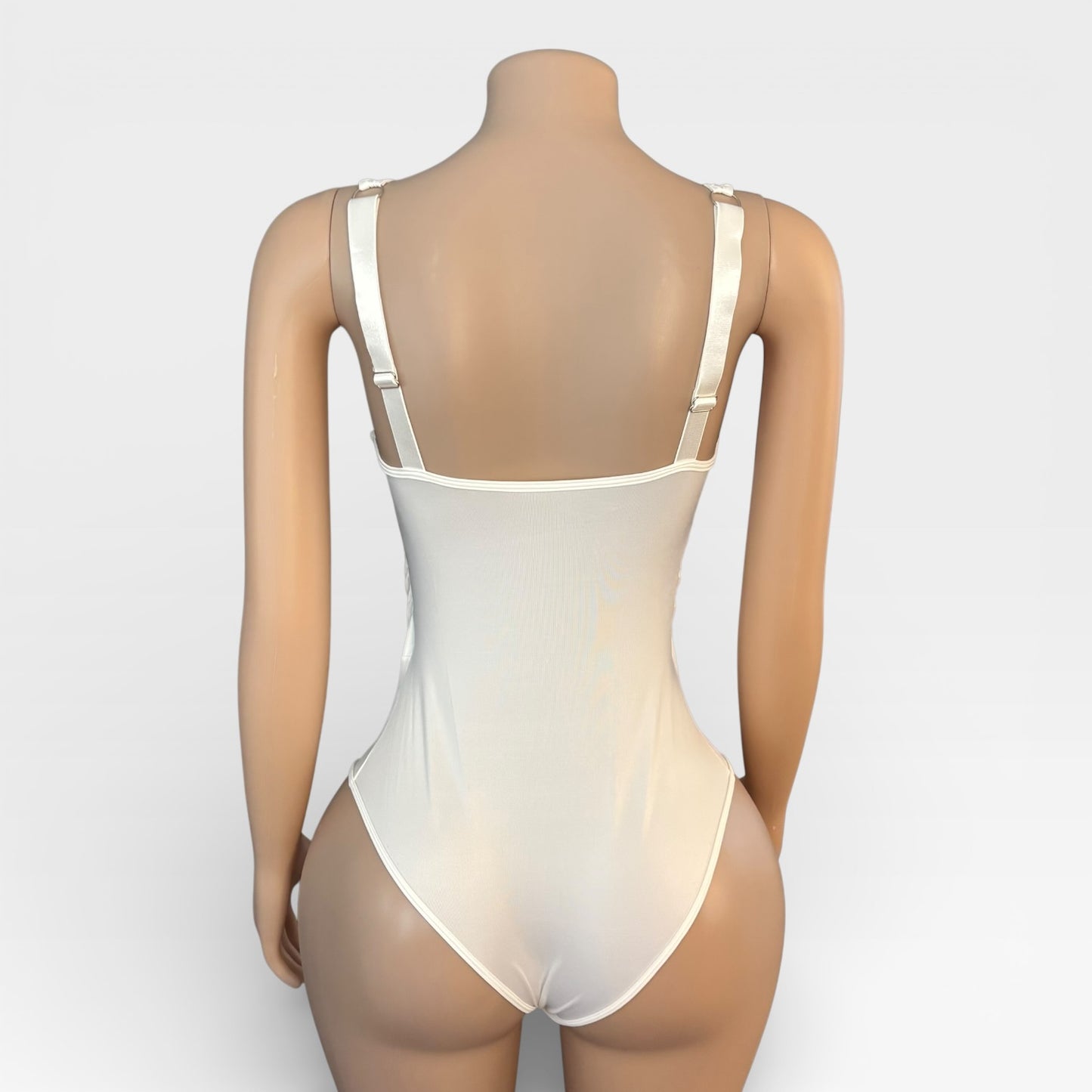 Cut-out Twist Knot V Neck Sleeveless Bodysuit