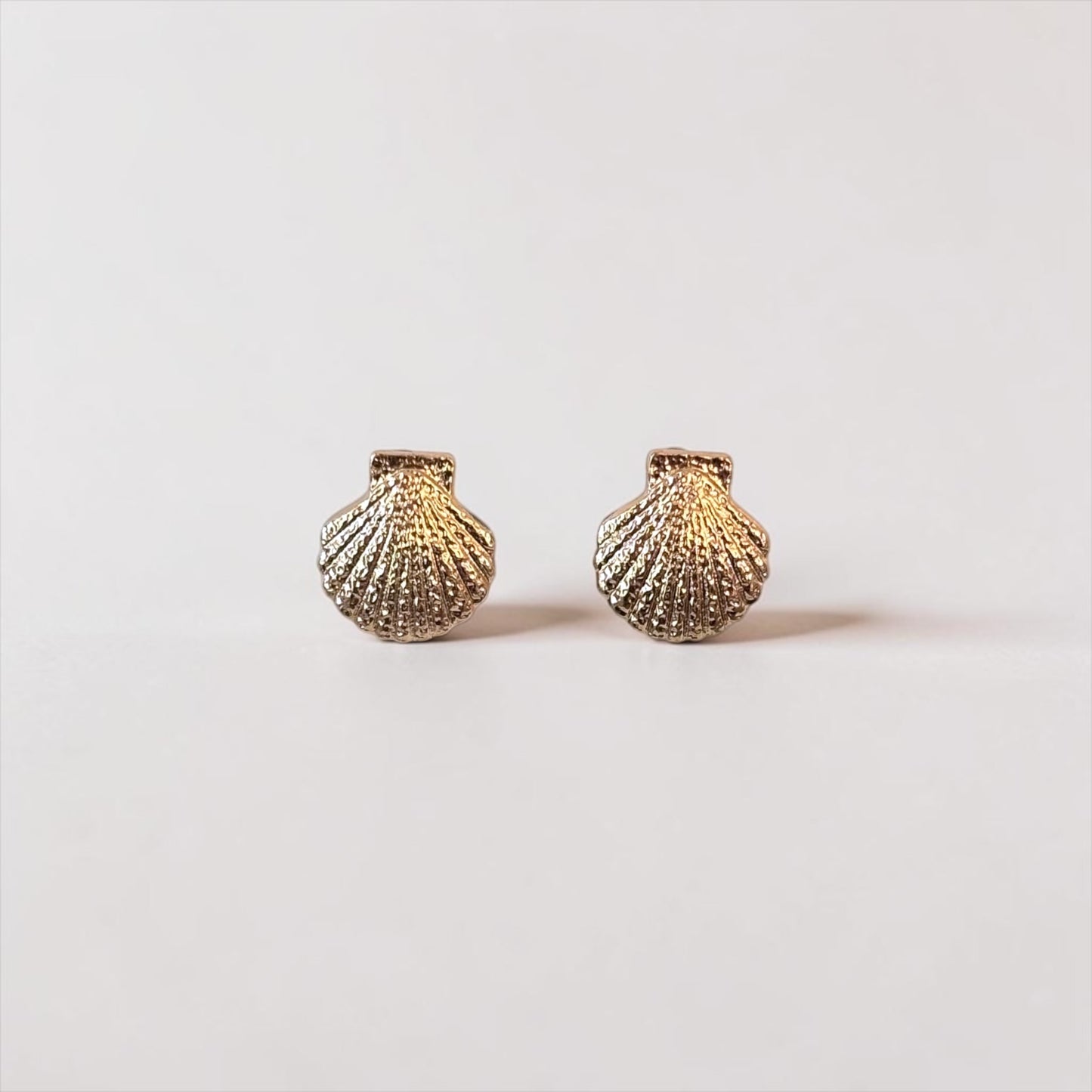 Dainty Gold Scallop Shell Stud Earrings