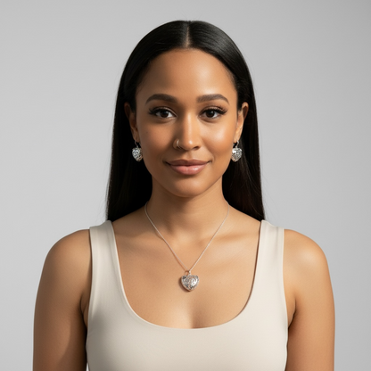 Conjunto elegante de collar y pendientes con forma de corazón