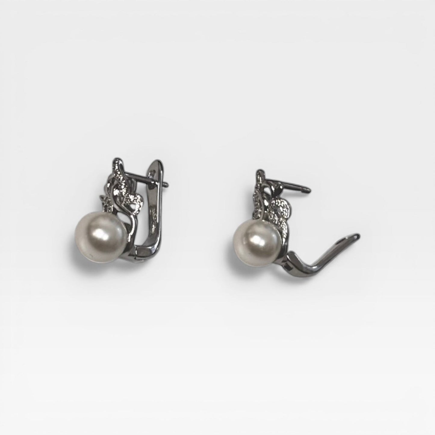 Sterling Silver Pearl Hoop Earring