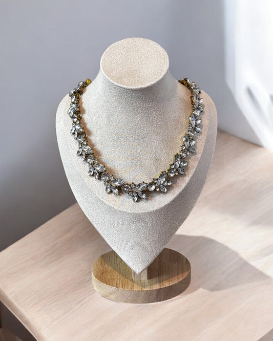 Elegant Floral Vintage Choker