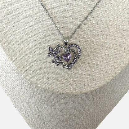Collar con colgante de mariposa y corazón